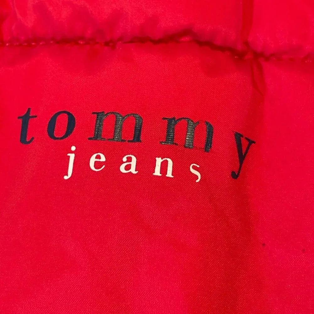 Tommy Jeans Red Puffer Vest M Nylon Womens Sleeveless Outerwear Vintage - Picture 3 of 11